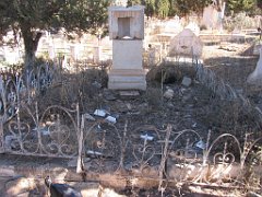 BOU SFER CIMETIERE 2004  N03 A L ABANDON